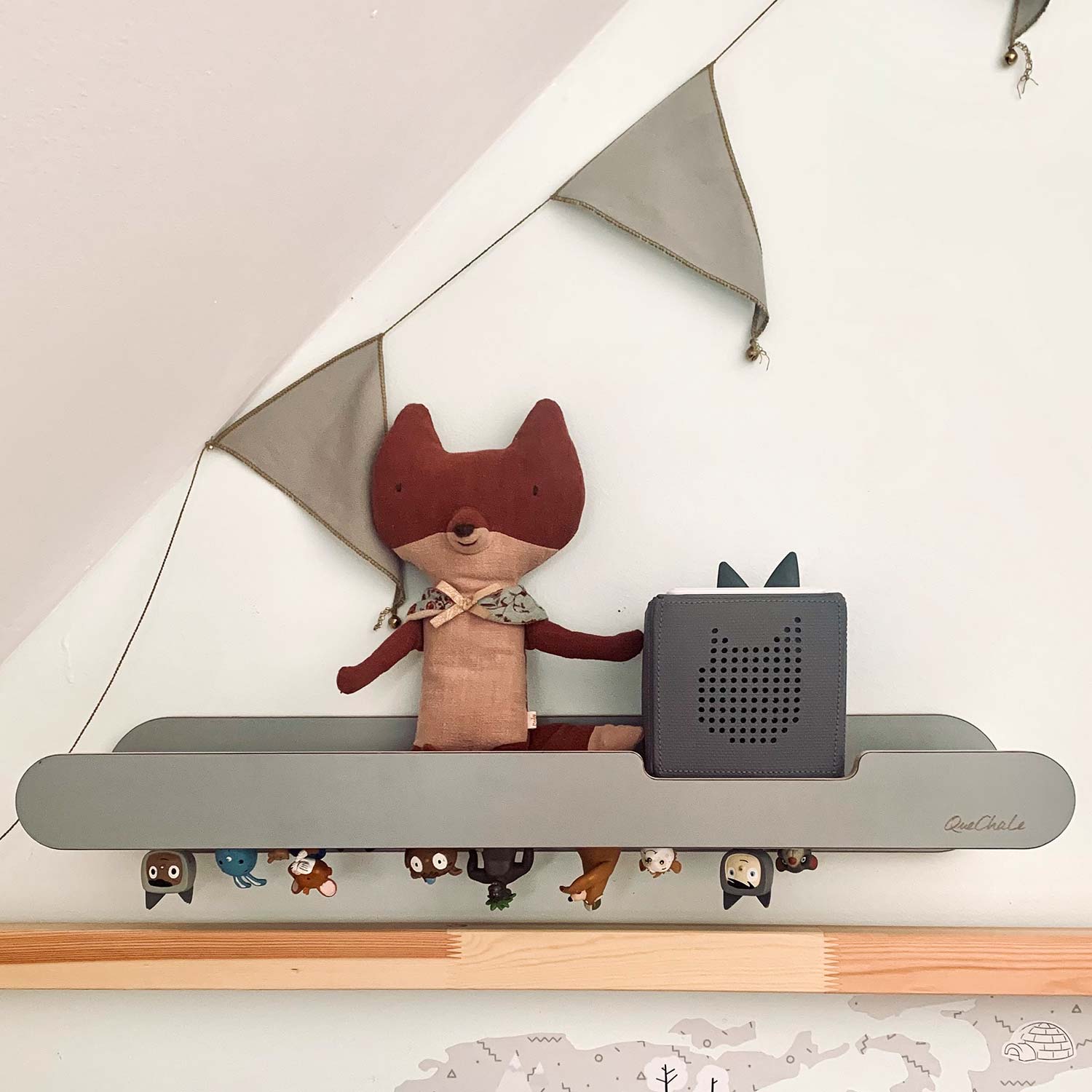 Glück-Auf-Board® mit Tonies®, Kopfhörern und Lieblingsbüchern – Ordnung und Hörspielspaß an der Wand