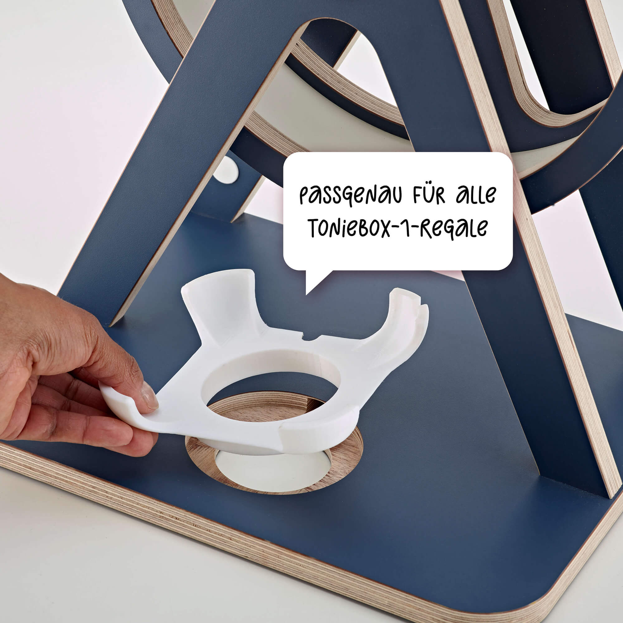 Keine Montage: Der Adapter wird einfach in die vorhandene Aussparung gesetzt