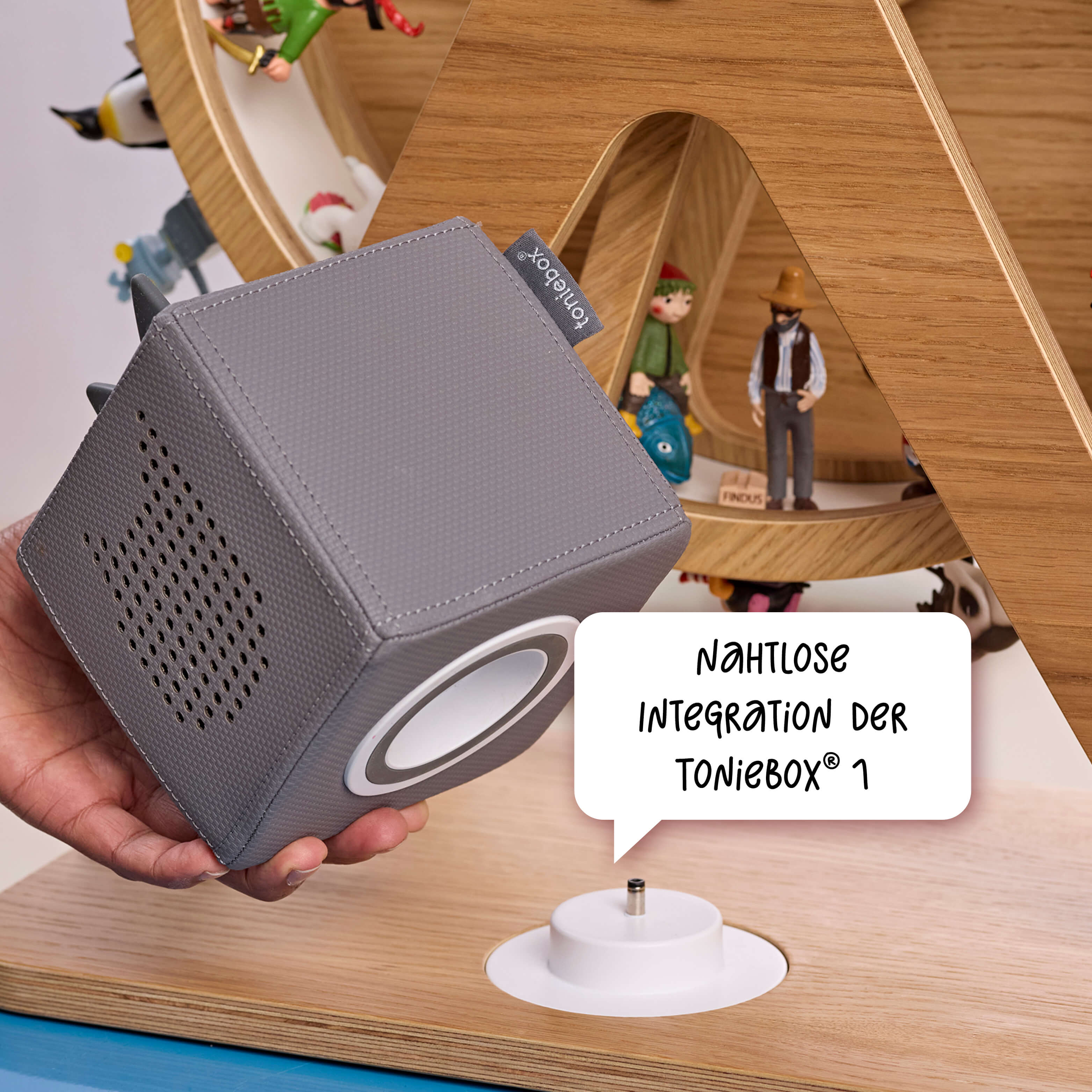 Nahtlose Integration der Toniebox® 1 auf dem Tonie-Regal Glück-Auf-Rad "Classic"